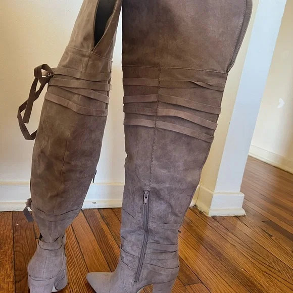 Shoe Dazzle Taupe Over the Knee Boots - Picture 7 of 9